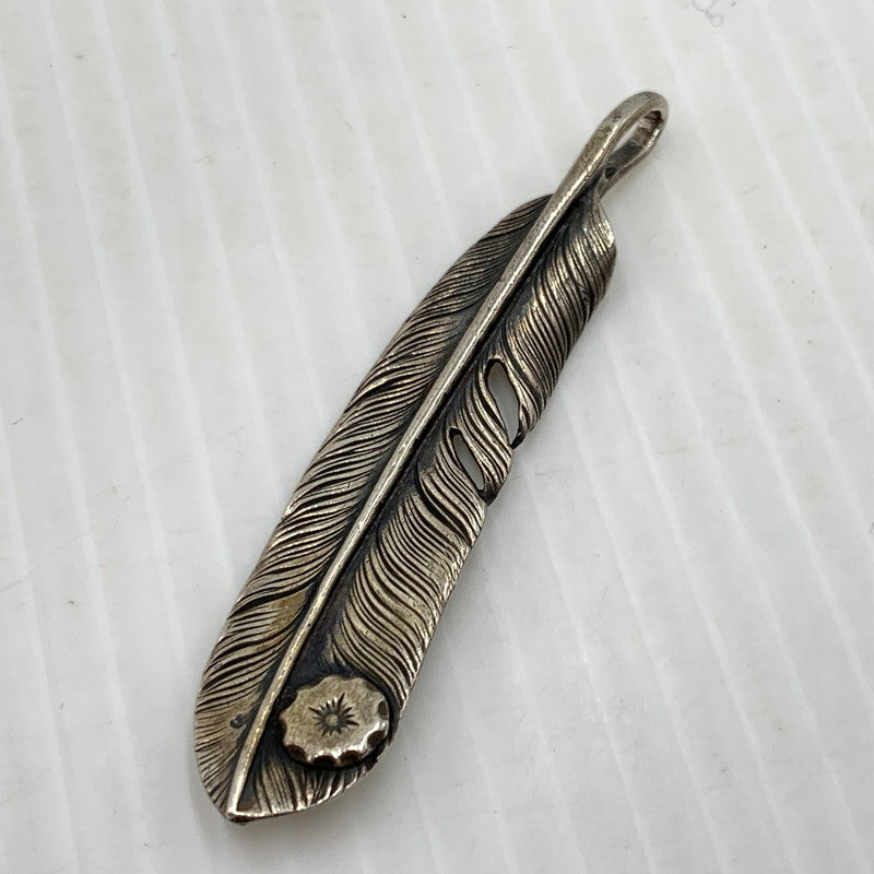 【中古品】【メンズ】 ARIZONA FREEDOM アリゾナフリーダム FEATHER PENDANT TOP フェザー ペンダントトップ アクセサリー 左向き 太陽神 K18 925 191-261016-ko-21-teih カラー：ゴールド/シルバー 万代Net店