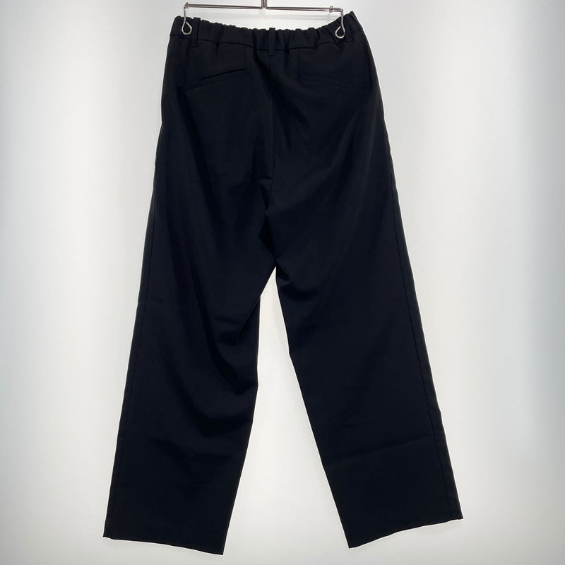 【中古品】【メンズ】 GOLD WIN ゴールド ウイン ONE TUCK STRAIGHT PANTS GL74358 ワン タック ストレート パンツ ボトムス 155-261015-sa-35-teih サイズ：1 カラー：ブラック 万代Net店