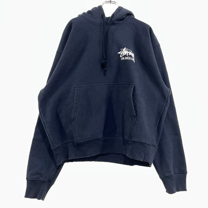 【中古品】【メンズ】 STUSSY ステューシー LOSANGELES CHAPTER PULL OVER HOODIE Z4000SAS ロサンゼルス チャプター プルオーバー フーディ 長袖 トップス パーカー 142-261015-sa-37-teih サイズ：L カラー：ネイビー 万代Net店