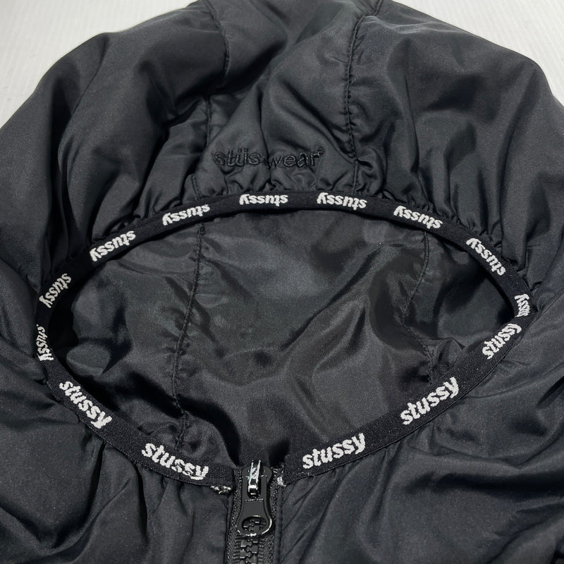 【中古品】【メンズ】 STUSSY ステューシー DOWN JACKET ダウン ジャケット アウター 142-261015-sa-28-teih サイズ：M カラー：ブラック 万代Net店