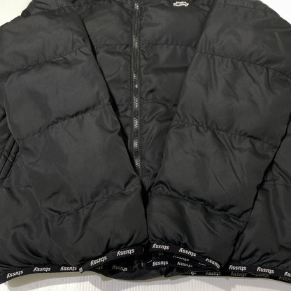 【中古品】【メンズ】 STUSSY ステューシー DOWN JACKET ダウン ジャケット アウター 142-261015-sa-28-teih サイズ：M カラー：ブラック 万代Net店