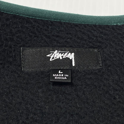 【現状渡し品】【メンズ】 STUSSY ステューシー POLAR FLEECE CARDIGAN 218131 ポーラー フリース カーディガン トップス 142-261015-sa-30-teih サイズ：L カラー：ブラック 万代Net店