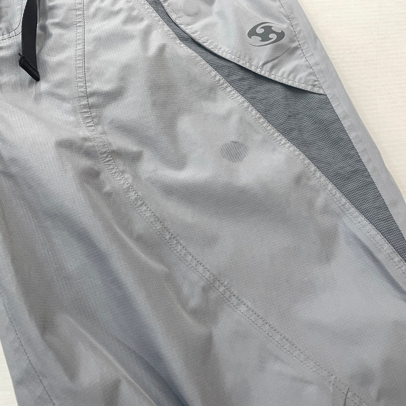 【現状渡し品】【メンズ】 SAN SAN GEAR サンサンギア 24SS WIND SHIELD PANTS 2024年春夏 ウィンド シールド パンツ ボトムス 152-261018-sa-13-teih サイズ：2 カラー：グレー 万代Net店