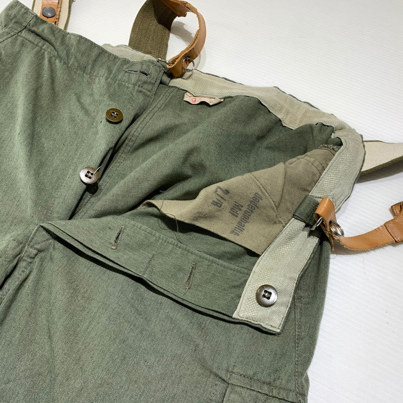 【現状渡し品】【メンズ】 UNKNOWN SUSPENDERS MILITARY PANTS サスペンダー ミリタリー パンツ ボトムス ワークパンツ 156-261020-ko-16-teih サイズ：48 カラー：カーキ 万代Net店