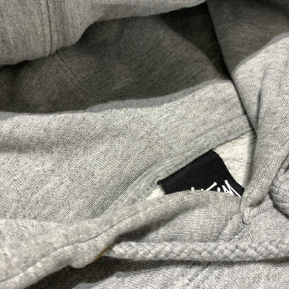 【中古品】【メンズ】 STUSSY ステューシー DE LA SOUL LOGO HOODIE ソウル ロゴ フーディ トップス プルオーバーパーカー 142-261020-ko-03-teih サイズ：M カラー：グレー 万代Net店
