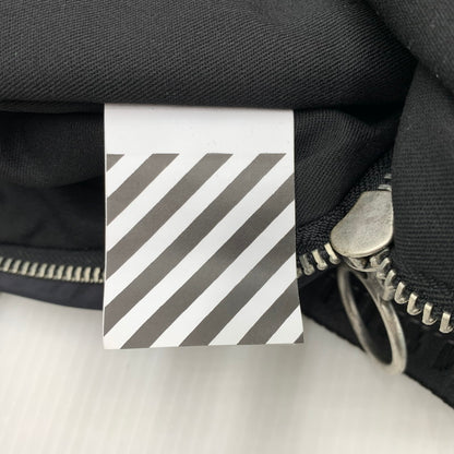 【中古品】【メンズ】 Off-White オフホワイト BACKPACK OMNB003S19D10016 バックパック カバン リュックサック アローズロゴプリント 188-261023-ko-07-teih サイズ：OS カラー：ブラック 万代Net店