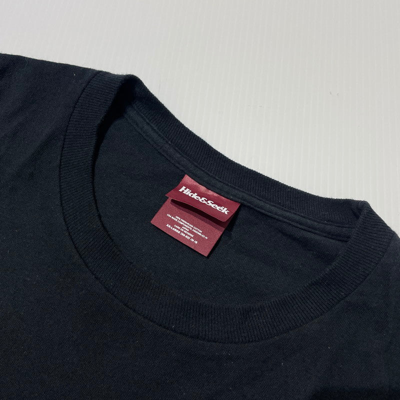 【中古品】【メンズ】 HIDE&SEEK ハイドアンドシーク LONG SLEEVE PRINT TEE ロングスリーブ プリント Tシャツ 長袖 トップス 145-261020-yo-02-teih サイズ：XXL カラー：ブラック 万代Net店