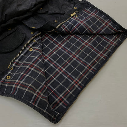 【中古品】【メンズ】 Barbour バブアー A7 INTERNATIONAL OILED JACKET インターナショナル オイルド ジャケット アウター 141-261028-ss-08-teih サイズ：C36/※腰ベルト欠損 カラー：ブラック系 万代Net店