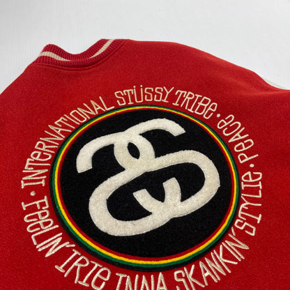 【中古品】【メンズ】 STUSSY ステューシー 08 I.S.T INTERNATIONAL TRIBE VARSITY JACKET インターナショナル トライブ バーシティージャケット アウター スタジャン 142-261020-yo-11-teih サイズ：XL カラー：レッド/ホワイト 万代Net店