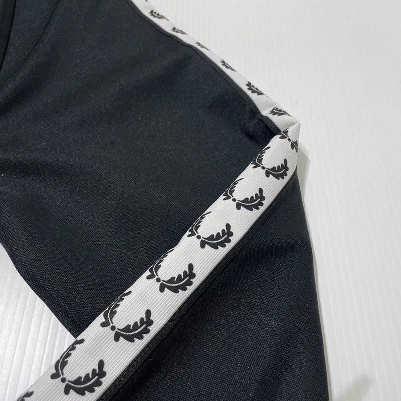 【中古品】【メンズ】 FRED PERRY フレッドペリー TAPED TRACK JACKET J6231 テープド トラックジャケット ライトアウター 141-261020-yo-13-teih サイズ：S カラー：ブラック 万代Net店