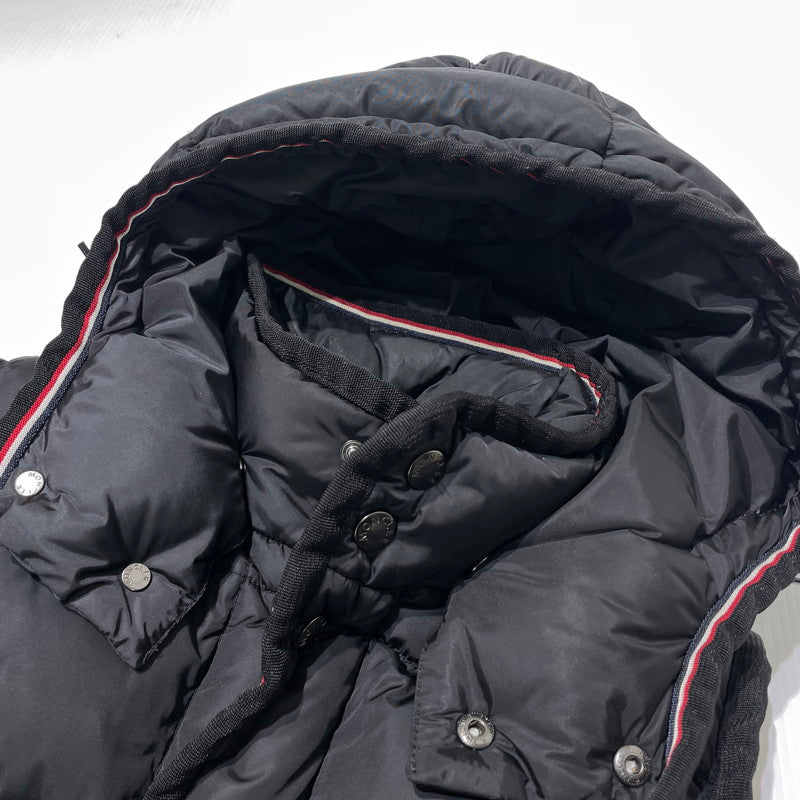 【中古品】【メンズ】 MONCLER モンクレール TAPAJOS GILET 020914330500 54155 タパジョス ジレ アウター ダウンベスト 141-261020-yo-15-teih カラー：ブラック 万代Net店