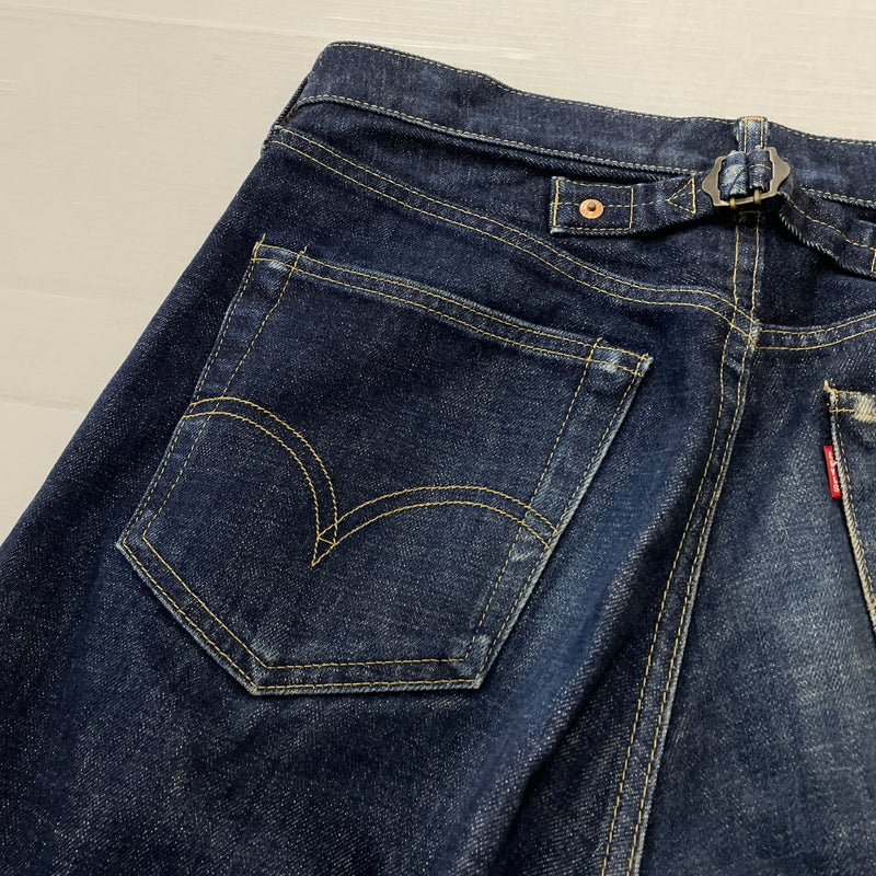 【中古品】【メンズ】 LEVI’S リーバイス SELVEDGE DENIM JEANS WITH CINCH BACK & BIG E 702-XX セルヴィッチ デニム ジーンズ ウィズ シンチバック アンド ビッグイー ボトムス ジーンズ 156-261024-sa-21-teih サイズ：32 カラー：インディゴ 万代Net店