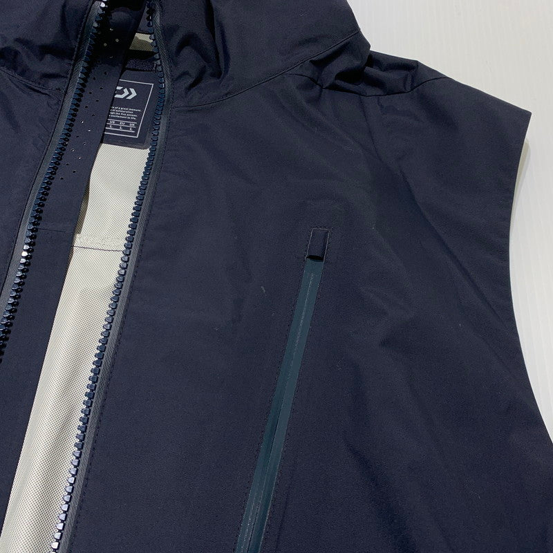 【中古品】【メンズ】 DAIWA LIFESTYLE ダイワ ライフスタイル NYLON VEST DV-072-3023EX ナイロン ベスト ライトアウター アウトドア 144-261025-ko-01-teih サイズ：XL カラー：ネイビー 万代Net店