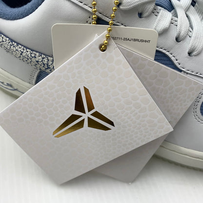 【中古品】【メンズ】 NIKE ナイキ × KOBE BRYANT コービー ブライアント 別注 コラボ AIR FORCE 1 LOW PROTRO IM0583-400 エア フォース 1 ロー プロトロ スニーカー 靴 シューズ 160-261024-ko-01-teih サイズ：27cm カラー：ホワイト/ブルー 万代Net店