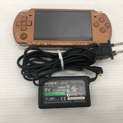 【中古品】 SONY ソニー プレイステーション ポータブルPSP-2000 本体 ブロンズ バッテリー欠品 023-261025-ns-01-teih 万代Net店