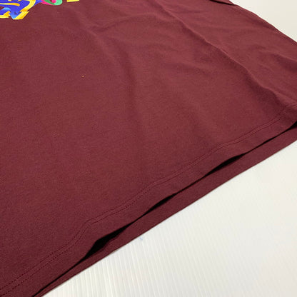 【中古品】【メンズ】 STUSSY ステューシー CUSTOMADE N4 GRAPHIC S/S TEE カスタムメイド グラフィック ショートスリーブ Tシャツ 半袖 トップス 142-261025-ko-03-teih サイズ：不明 カラー：ボルドー 万代Net店