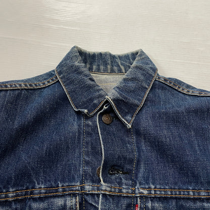 【中古品】【メンズ】 LEVI'S リーバイス 525 60's VINTAGE RAINBOW STITCH BIGE "4TH" DENIM JACKET 70505 60年代 ヴィンテージ レインボー ステッチ ビッグイー フォース デニム ジャケット アウター 不均等V 145-261024-sa-12-teih サイズ：不明 カラー：インディゴ 万代Net店