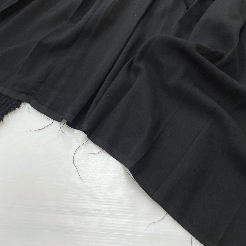 【中古品】【メンズ】 COMME des GARCONS コムデギャルソン LOW GAUGE KNIT PLEATS WRAP SKIRT AD2002 GG-S043 ローゲージニット 切替 プリーツラップ スカート ボトムス 151-261027-yo-13-teih サイズ：M カラー：ブラック 万代Net店