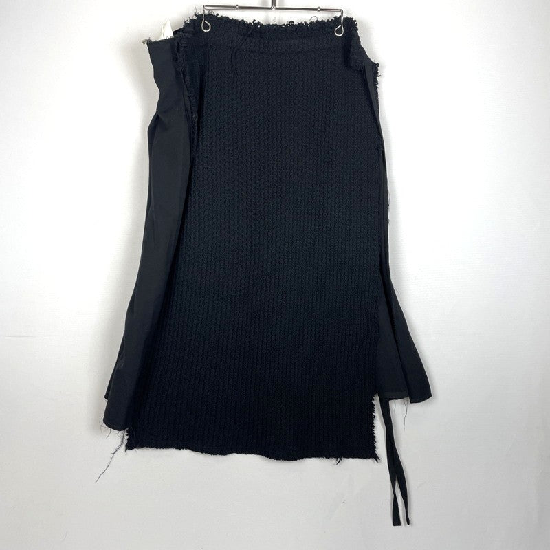 【中古品】【メンズ】 COMME des GARCONS コムデギャルソン LOW GAUGE KNIT PLEATS WRAP SKIRT AD2002 GG-S043 ローゲージニット 切替 プリーツラップ スカート ボトムス 151-261027-yo-13-teih サイズ：M カラー：ブラック 万代Net店