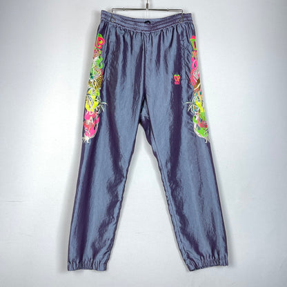 【中古品】【メンズ】 DOUBLET ダブレット 19SS CHAOS EMBROIDERY CHAMBRAY PANTS 19SS09PT94 カオス エンブロイダリー シャンブレー パンツ ボトムス 151-261027-yo-15-teih サイズ：M カラー：パープル 万代Net店