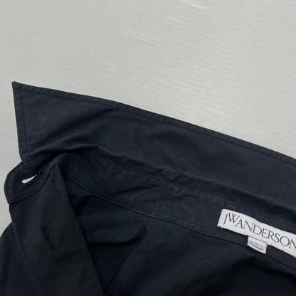 【現状渡し品】【レディース】 JW ANDERSON ジェイダブリュー アンダーソン PADLOCK STRAP SHIRT DRESS パドロック ストラップ シャツ ドレス ワンピース 168-261027-sa-13-teih サイズ：S カラー：ブラック 万代Net店