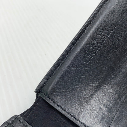 【中古品】【メンズ/レディース】 BOTTEGA VENETA ボッテガ・ヴェネタ マキシイントレチャート 二つ折り財布 コインケース 札入れ カードケース 181-261024-ko-06-teih カラー：ブラック 万代Net店