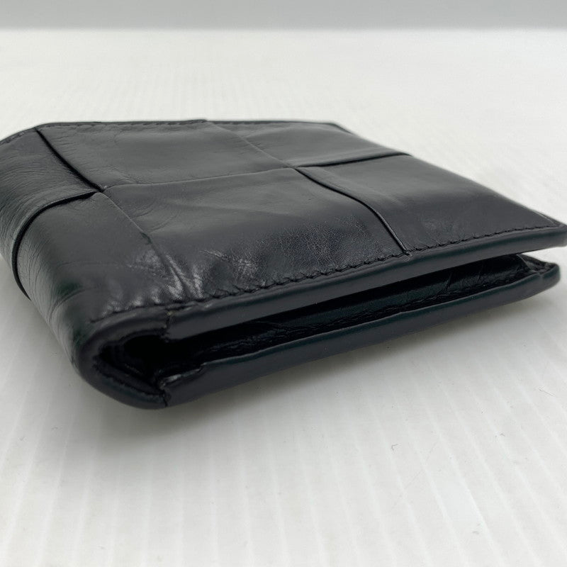 【中古品】【メンズ/レディース】 BOTTEGA VENETA ボッテガ・ヴェネタ マキシイントレチャート 二つ折り財布 コインケース 札入れ カードケース 181-261024-ko-06-teih カラー：ブラック 万代Net店