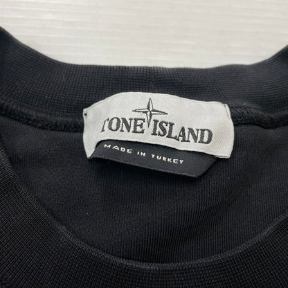 【中古品】【メンズ】 STONE ISLAND ストーンアイランド CREW NECK SWEAT 761563051 クルーネック スウェット 長袖 トップス 141-261027-yo-11-teih サイズ：XL カラー：ブラック 万代Net店
