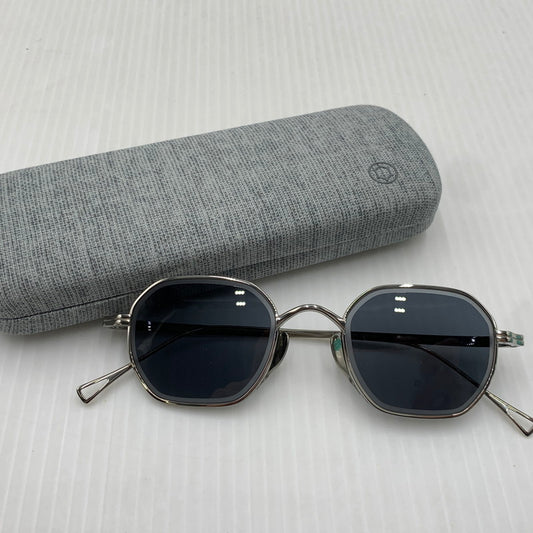 【中古品】【メンズ】 KameManＮen カメマンネン OCTAGON SUNGLASSES KMN9917 オクタゴン サングラス アイウェア メタルフレーム チタン メタルフレーム 203-261024-ko-07-teih サイズ：47□21-145 カラー：シルバー系カラーフレーム 万代Net店