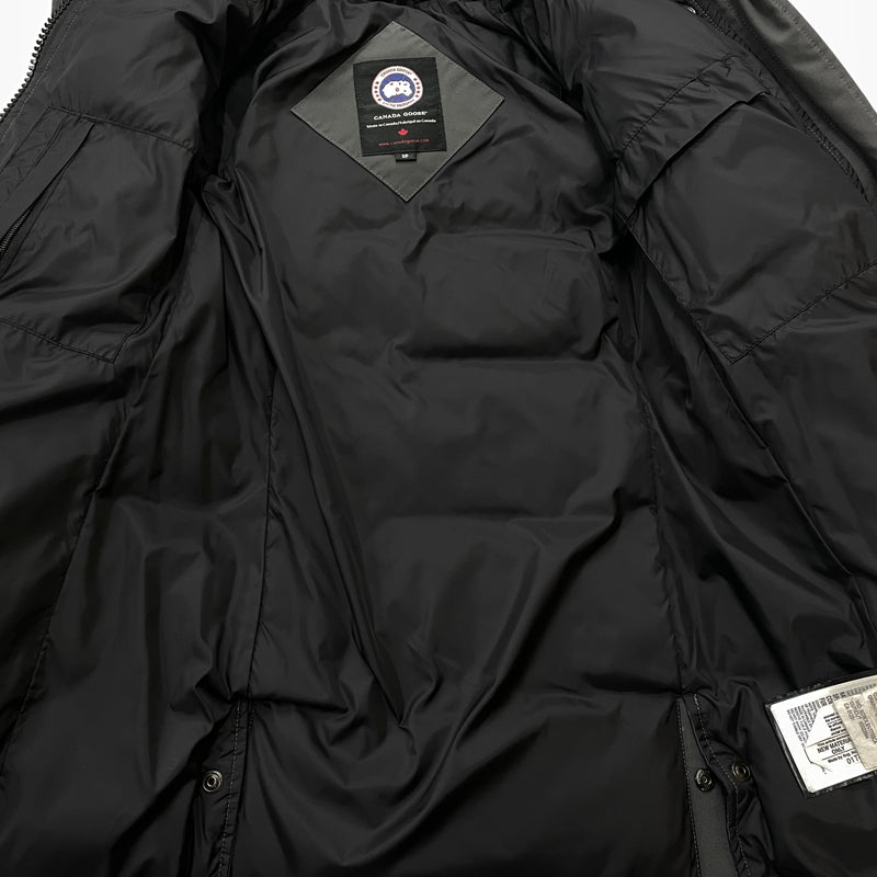 【現状渡し品】【メンズ】 CANADAGOOSE カナダグース MACKENZIE PARKA 2302JL マッケンジー パーカー アウター 141-261028-sa-10-teih サイズ：S カラー：グレー 万代Net店