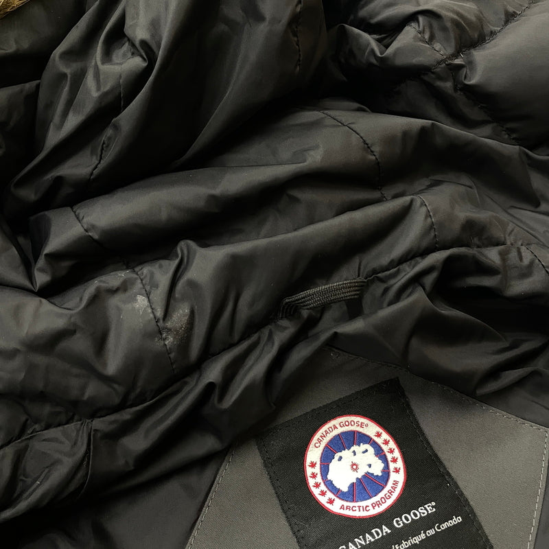 【現状渡し品】【メンズ】 CANADAGOOSE カナダグース MACKENZIE PARKA 2302JL マッケンジー パーカー アウター 141-261028-sa-10-teih サイズ：S カラー：グレー 万代Net店