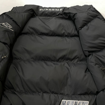 【中古品】【メンズ】 SUPREME シュプリーム × NIKE ナイキ 別注コラボ 21AW REVERSIBLE PUFFY JACKET 2021年 秋冬 リバーシブル パフィー ジャケット アウター 149-261028-sa-08-teih サイズ：L カラー：ブラック 万代Net店