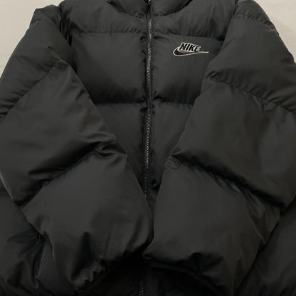 【中古品】【メンズ】 SUPREME シュプリーム × NIKE ナイキ 別注コラボ 21AW REVERSIBLE PUFFY JACKET 2021年 秋冬 リバーシブル パフィー ジャケット アウター 149-261028-sa-08-teih サイズ：L カラー：ブラック 万代Net店