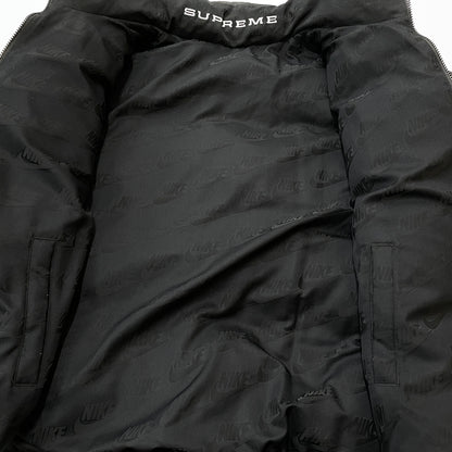 【中古品】【メンズ】 SUPREME シュプリーム × NIKE ナイキ 別注コラボ 21AW REVERSIBLE PUFFY JACKET 2021年 秋冬 リバーシブル パフィー ジャケット アウター 149-261028-sa-08-teih サイズ：L カラー：ブラック 万代Net店