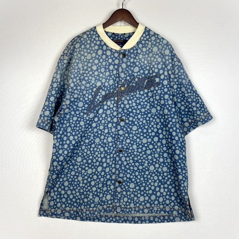 【中古品】【メンズ】 LOUIS VUITTON ルイ・ヴィトン × YAYOI KUSAMA 草間彌生 別注コラボ INFINITY DOT DENIM SHIRTS RM232H YN4 HOS33W インフィニティドット デニムシャツ 半袖 トップス 179-261027-yo-19-teih サイズ：4L カラー：総柄 万代Net店