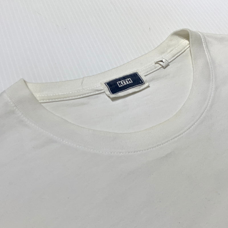 【中古品】【メンズ】 Kith キス CITY NEVER SLEEPS LOGO TEE 22-071-060-0001-1-0 シティーネバースリープス ロゴ Tシャツ トップス 142-261029-ss-01-teih サイズ：L カラー：ホワイト 万代Net店