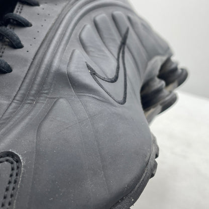 【中古品】【メンズ】 NIKE ナイキ SHOX R4 AR3565-004 ショックス アールフォー スニーカー 靴 160-261029-sa-21-teih サイズ：29cm カラー：ブラック 万代Net店