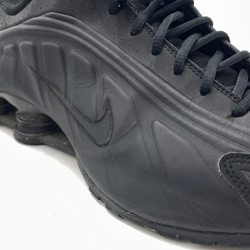 【中古品】【メンズ】 NIKE ナイキ SHOX R4 AR3565-004 ショックス アールフォー スニーカー 靴 160-261029-sa-21-teih サイズ：29cm カラー：ブラック 万代Net店