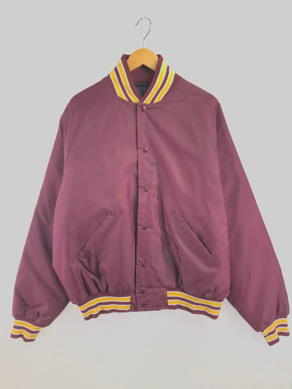 【中古品】【メンズ】 ULTIMATE SPORTWEAR アルティメット スポーツウェア NYLON STADIUM JACKET ナイロン スタジアムジャケット スタジャン アウター 146-260921-na-14-tagh サイズ：サイズ表記なし 下記参照 カラー：ボルドー系 万代Net店