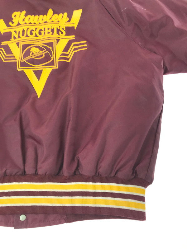 【中古品】【メンズ】 ULTIMATE SPORTWEAR アルティメット スポーツウェア NYLON STADIUM JACKET ナイロン スタジアムジャケット スタジャン アウター 146-260921-na-14-tagh サイズ：サイズ表記なし 下記参照 カラー：ボルドー系 万代Net店