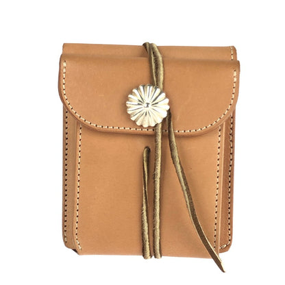 【中古品】【メンズ】 FIRST ARROW's ファーストアローズ  BUTTERFLY WALLET WITH MEDIUM SV CONCHO ミディアムSVコンチョ付きバタフライウォレット 二つ折り財布 200-240413-kk-21-tag カラー：ナチュラル 万代Net店