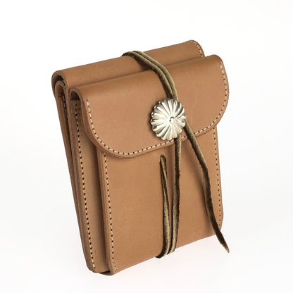 【中古品】【メンズ】 FIRST ARROW's ファーストアローズ  BUTTERFLY WALLET WITH MEDIUM SV CONCHO ミディアムSVコンチョ付きバタフライウォレット 二つ折り財布 200-240413-kk-21-tag カラー：ナチュラル 万代Net店