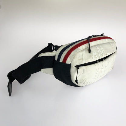 【中古品】【メンズ】 MONCLER モンクレール CUT BELT BAG I109A5M00007 カット ベルトバッグ ウエストバッグ ボディバッグ カバン 188-240803-hi-6-tag カラー：ホワイト 万代Net店