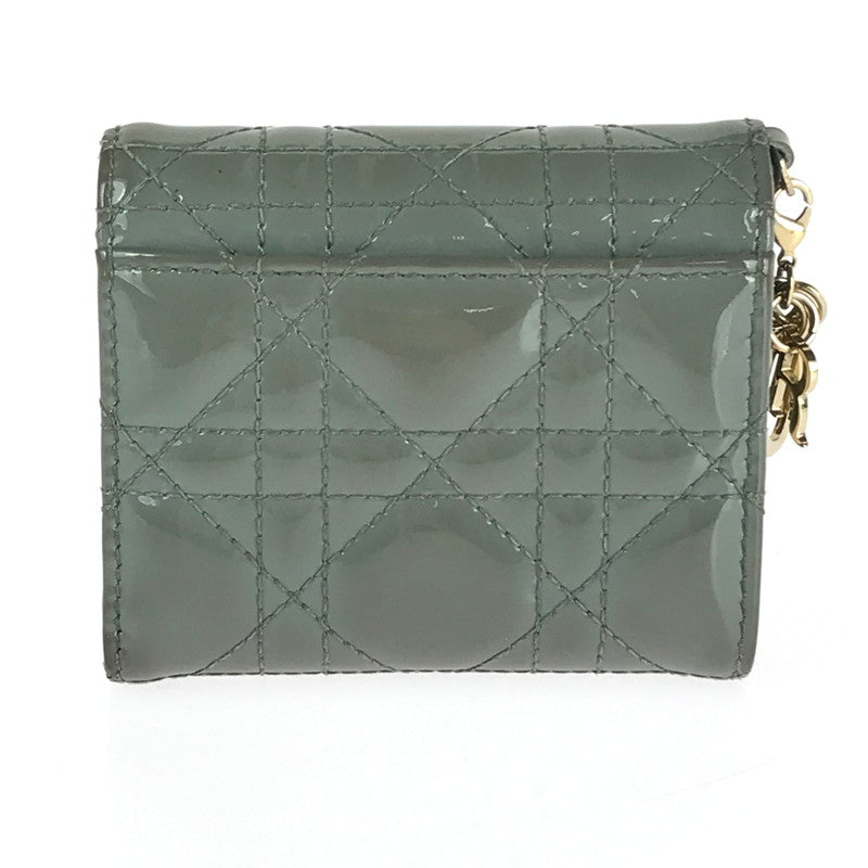 【中古品】【レディース】 Christian Dior クリスチャンディオール LOTUS WALLET S0181OVRB_M41G ロータスウォレット カナージュ パテントカーフスキン エナメル 三つ折り財布 ミディアムウォレット 181-240818-hi-4-tag カラー：ストーングレー 万代Net店