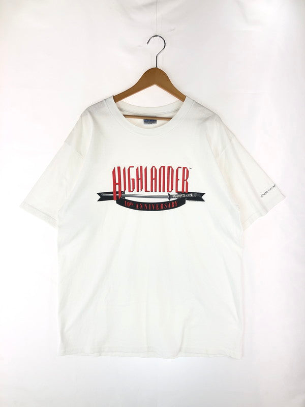 【中古品】【メンズ】 GILDAN ギルダン HIGHLANDER 10TH BANNIVERSARY MOVIE PROMO T SHIRT 半袖Tシャツ トップス 146-240822-SS-4-tag サイズ：XL カラー：ホワイト 万代Net店