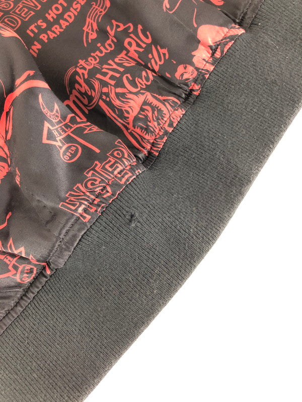 【中古】【メンズ】 HYSTERIC GLAMOUR ヒステリックグラマー DEVILS COCKTAIL 総柄 ジップアップ リブブルゾン 02181AB02 デビルズカクテル ライトアウター 140-241101-hi-13-tag サイズ：S カラー：ブラック 万代Net店