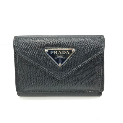 【中古品】【レディース】 PRADA プラダ サフィアーノトライアングル コンパクトウォレット 3つ折り財布 181-241218-yk-03-tag カラー：BLACK 万代Net店