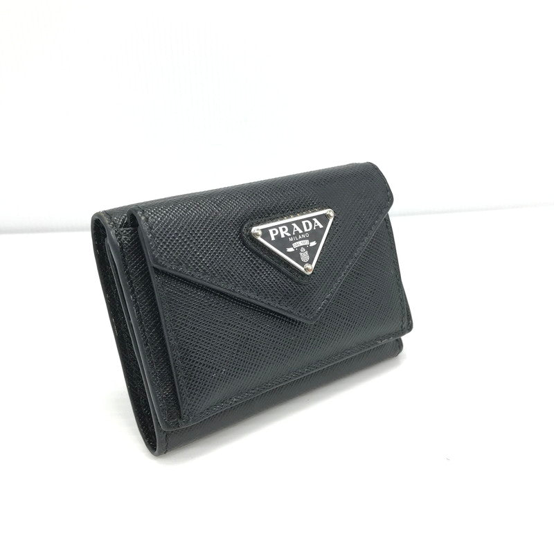 【中古品】【レディース】 PRADA プラダ サフィアーノトライアングル コンパクトウォレット 3つ折り財布 181-241218-yk-03-tag カラー：BLACK 万代Net店