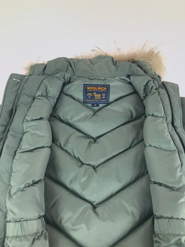 【中古品】【レディース】 WOOLRICH ウールリッチ 1502250 ARCTIC PARKA アークティック パーカー ダウンジャケット アウター 169-241113-na-18-tag サイズ：XS カラー：カーキ 万代Net店