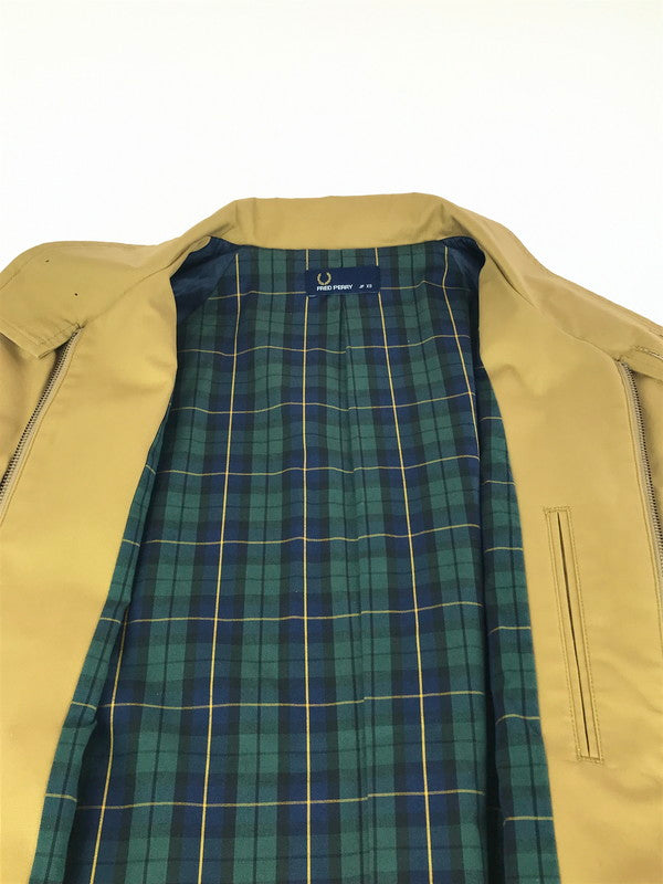 【中古品】【メンズ】 FRED PERRY フレッドペリー F2424 HARRINGTON MIDDLE COAT ハリントンミドルコート ライトアウター 141-241202-ki-03-tag サイズ：XS カラー：イエローベージュ 万代Net店